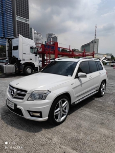 Selling White Mercedes-Benz 220 2012