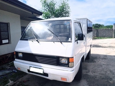 Selling White Mitsubishi L300 1994 in Lingayen