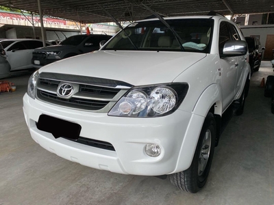 Selling White Toyota Fortuner 2008 in Pasig