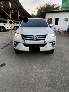 Selling White Toyota Fortuner 2017