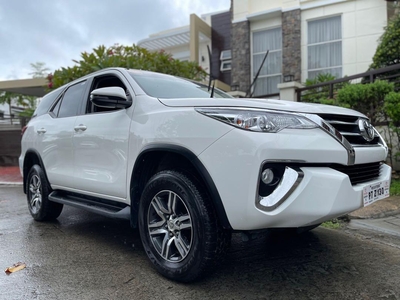 Selling White Toyota Fortuner 2020 in Quezon