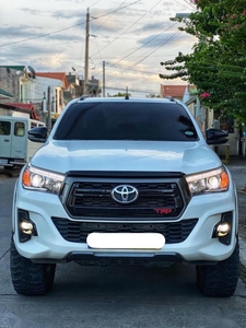 Selling White Toyota Hilux 2020
