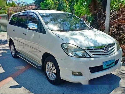 Selling White Toyota Innova 2012 Automatic Diesel at 64000 km