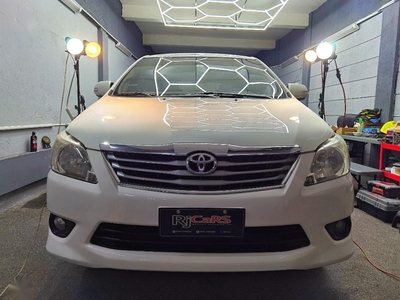 Selling White Toyota Innova 2013 in Manila