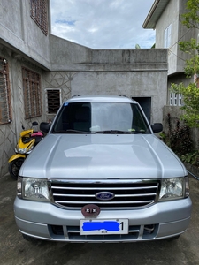 Silver Ford Everest 2004 for sale in Batangas