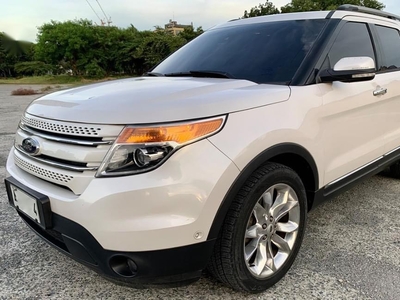 Silver Ford Explorer 2014 for sale in Muntinlupa