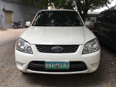 White Ford Escape 2012 for sale in Quezon