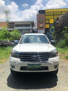 White Ford Everest for sale in Manila
