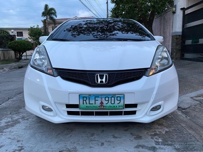 White Honda Jazz for sale in San Fernando