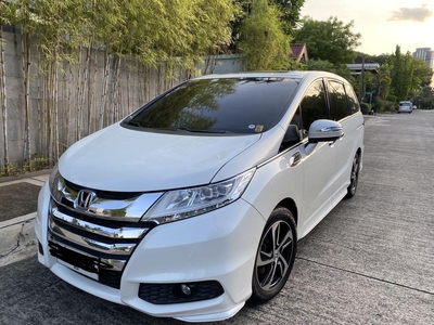 White Honda Odyssey 2015 for sale in Manila