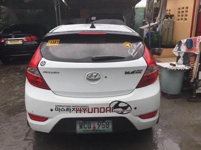 White Hyundai Accent for sale in Manila