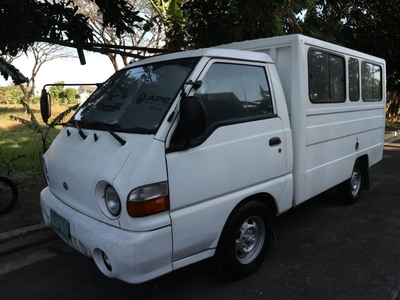 White Hyundai Porter 2002 for sale in Manila