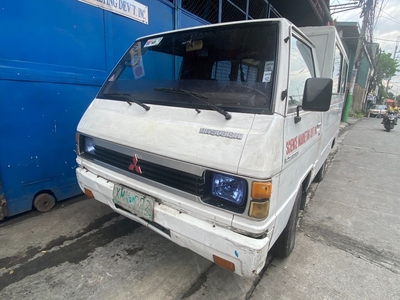 White Mitsubishi L300 2012 for sale in Quezon City