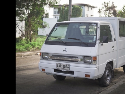 White Mitsubishi L300 2014 for sale in Quezon
