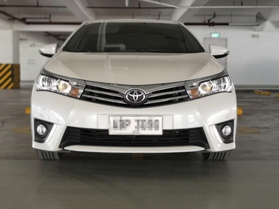 White Toyota Corolla altis 2015 for sale in Automatic