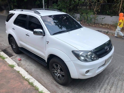 White Toyota Fortuner 2006 for sale