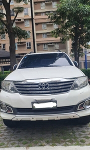 White Toyota Fortuner 2012 for sale in Manila