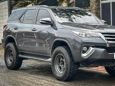 White Toyota Fortuner 2018 for sale in Manila