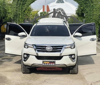 White Toyota Fortuner 2018 for sale in Quezon