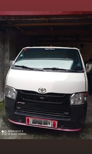 White Toyota Hiace 2015 for sale in Dasmariñas
