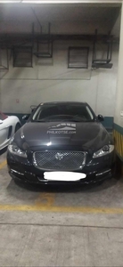 Selling used 2013 Jaguar Xj 3.0L V6 in Black