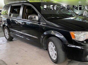 Selling Black Chrysler Town And Country 2013 Automatic Gasoline