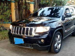 Selling Black Jeep Grand Cherokee 2011 in Manila