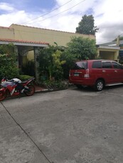 Selling Red Toyota Innova 2011 in Manila