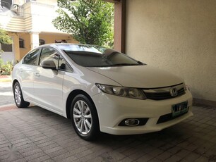 Selling White Honda Civic 2012 in Manila