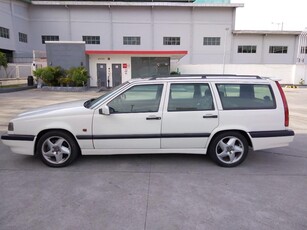 Selling White Volvo 850 1997 in Manila