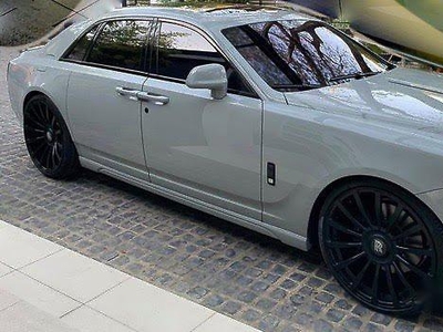 Selling Rolls-Royce Ghost 2016 at 19000 km