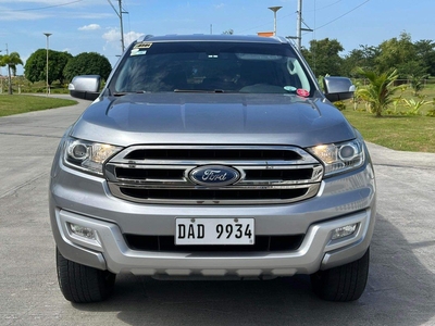 Selling Silver Ford Everest 2017 in Parañaque