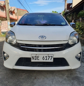 Selling White Dodge Custom 2017 in Manila