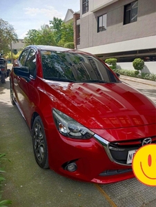 Selling White Mazda 2 Hatchback 2016 in Parañaque