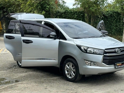 White Toyota Innova 2018 for sale in Manila