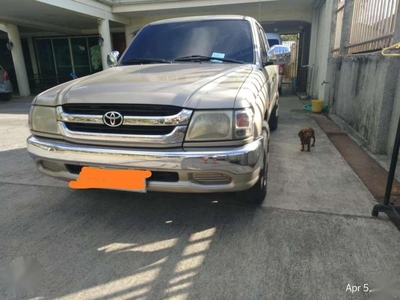 2004 Toyota Hilux 2L for sale
