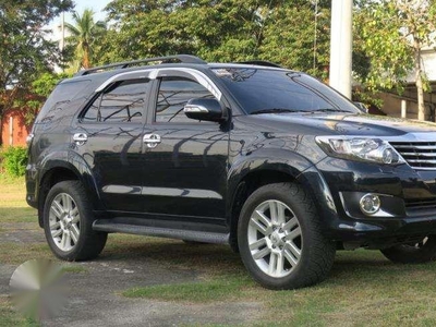 2012 TOYOTA Fortuner 2.5 diesel automatic 4X2.