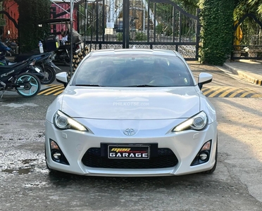 2013 Toyota 86 2.0 White Pearl AT in Manila, Metro Manila