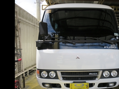 2014 Mitsubishi Long Rosa 3.9L MT Diesel