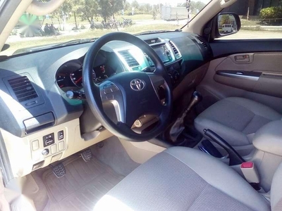 2O15 TOYOTA HILUX G for sale