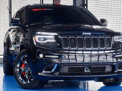 Black Jeep Grand Cherokee 2017 at 13000 km for sale