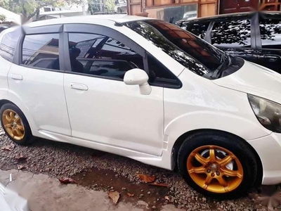 Honda Fit 2008 Pearl white FOR SALE