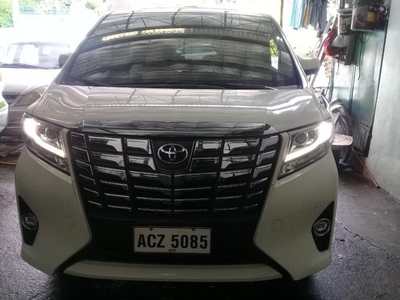 Sell 2nd Hand 2016 Toyota Alphard at 15000 km in Quezon City