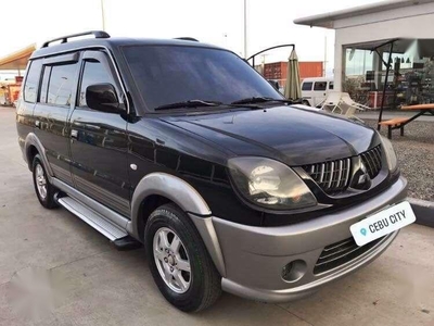 SELLING Mitsubishi Adventure 2009model