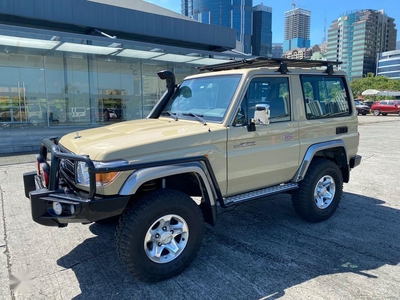 Yellow Toyota Land Cruiser 2017 for sale in Pasig