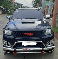 Blue Toyota Hilux 2014 for sale in Davao