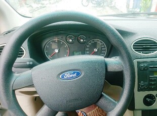 Brightsilver Ford Focus 2006 for sale in Quezon