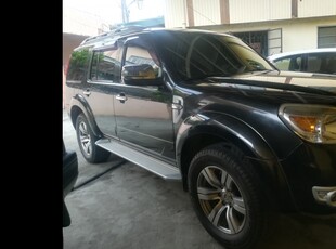 Ford Everest 2010 at 105000 km for sale in Bacoor