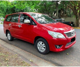 Red Toyota Innova 2012 for sale in Makati