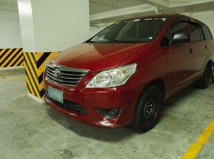 Red Toyota Innova 2013 for sale in Quezon City
